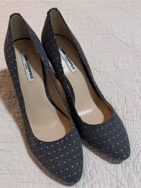 Karl Lagerfeld Gray Polka Dot Pointed Toe Pumps